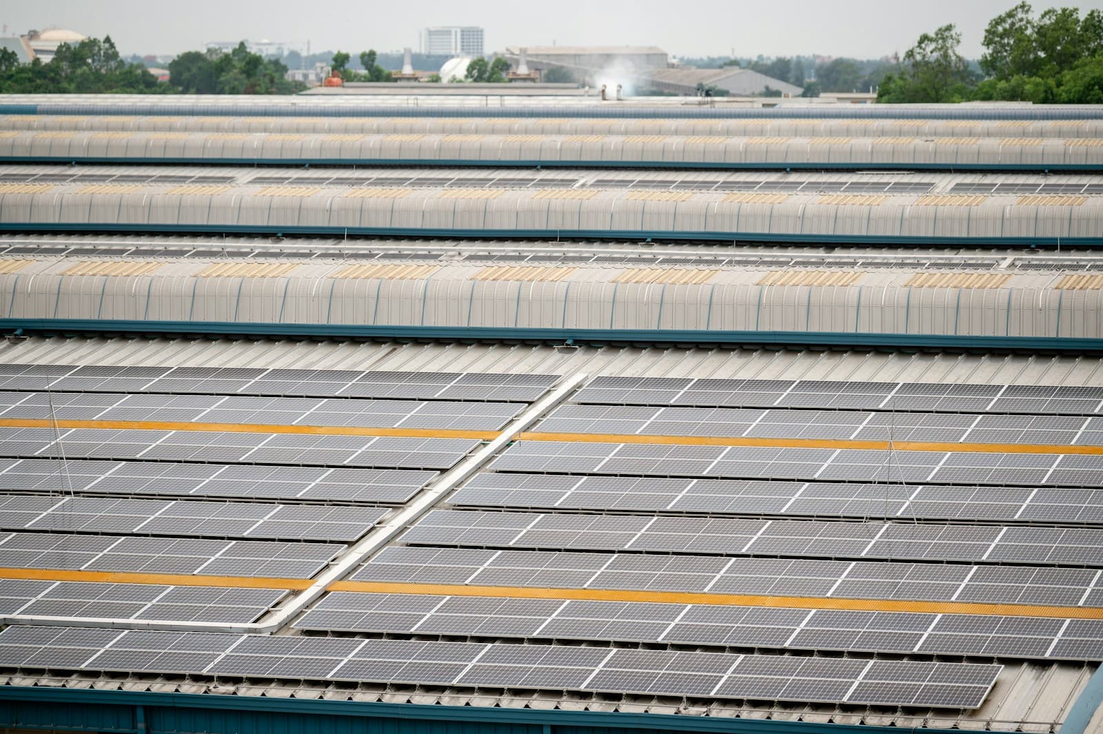 Djuka Electrics commercial solar installation